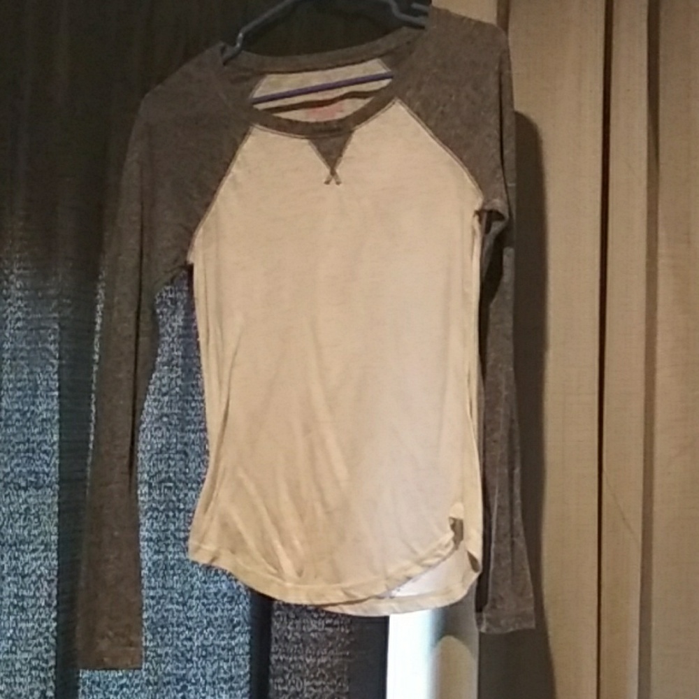 xhilaration sleep wear shirt grey and white